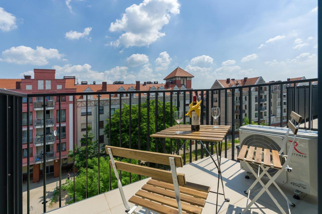 Apartments City View Garbary By Noclegi Renters Poznan Ngoại thất bức ảnh